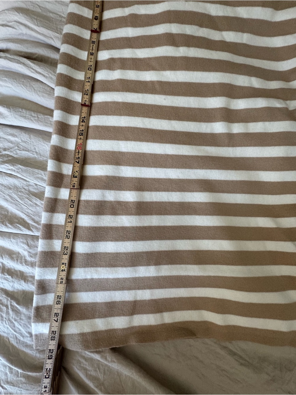 Ann Taylor Beige and White Striped Knit Skirt Sz L Business Casual Minimalist - Picture 6 of 7